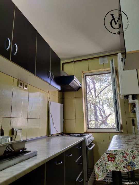 Apartament cu 3 camere + centrala proprie - Constanta