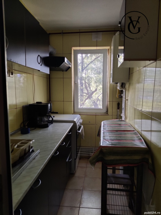 Apartament cu 3 camere + centrala proprie - Constanta