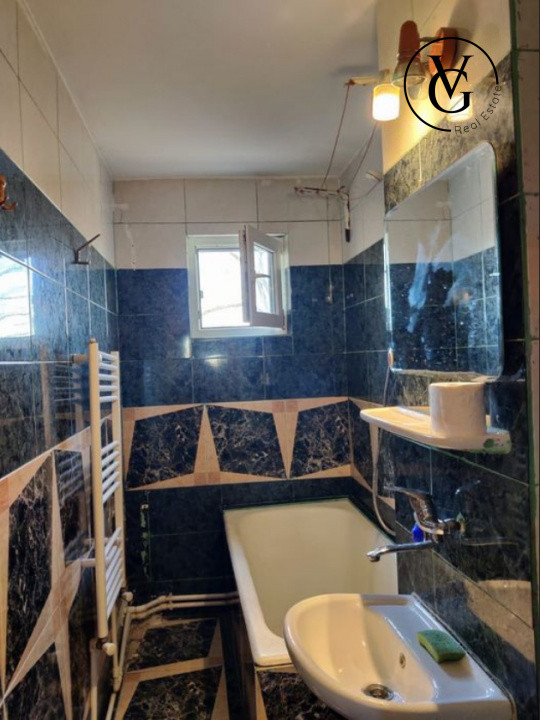 Apartament cu 3 camere + centrala proprie - Constanta