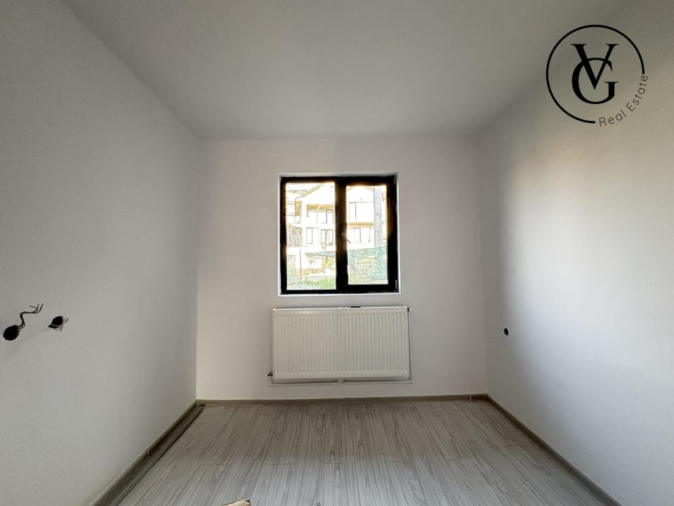Casa la sol, 4 camere - 253 mp - Navodari