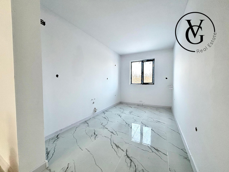 Casa la sol, 4 camere - 253 mp - Navodari