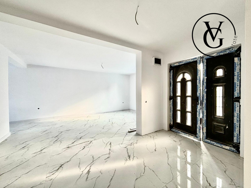 Casa la sol, 4 camere - 253 mp - Navodari