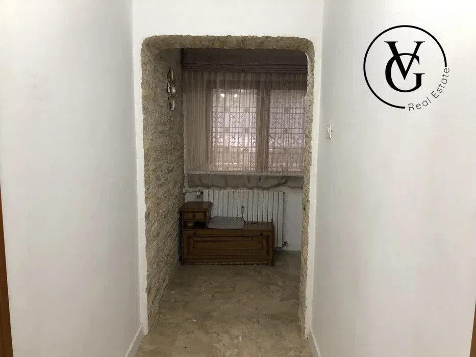 Apartament 4 camere | Curte privata | Loc parcare