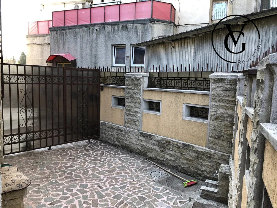 Apartament 4 camere | Curte privata | Loc parcare