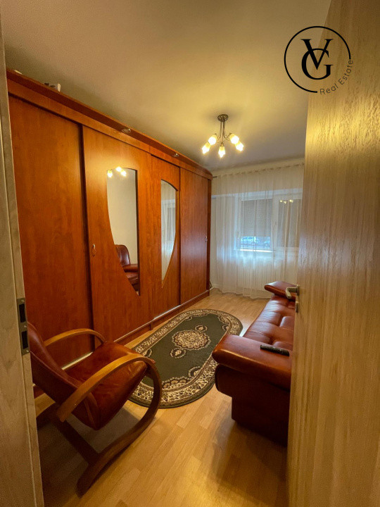 Apartament 4 camere zona Victoria