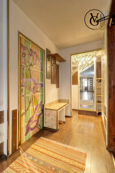 Apartament 200mp, 4 Camere _Pta Vctoriei -Loc de parcare