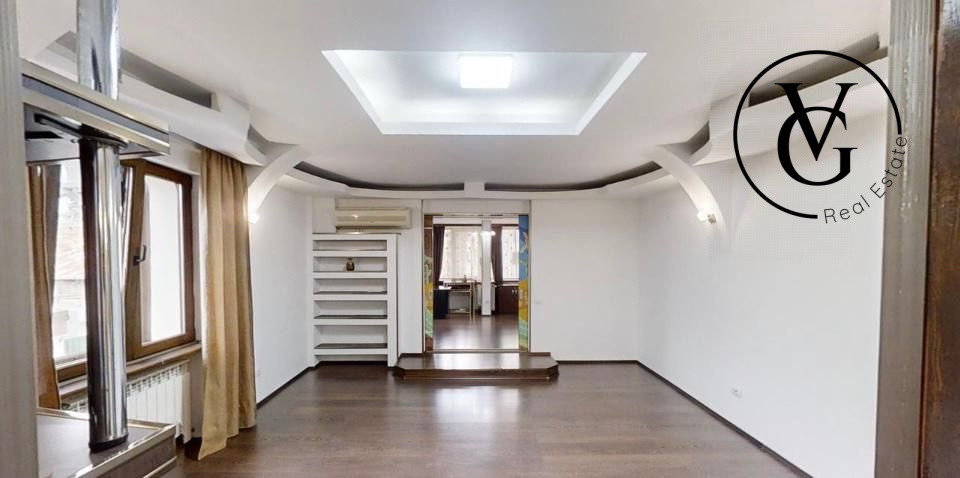 Apartament 200mp, 4 Camere _Pta Vctoriei -Loc de parcare