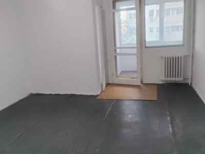 Garsoniera -  1 Decembrie - Costin Georgian