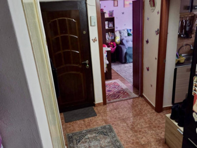 Apartament 2 camere | Zona Dacia | Decomandat