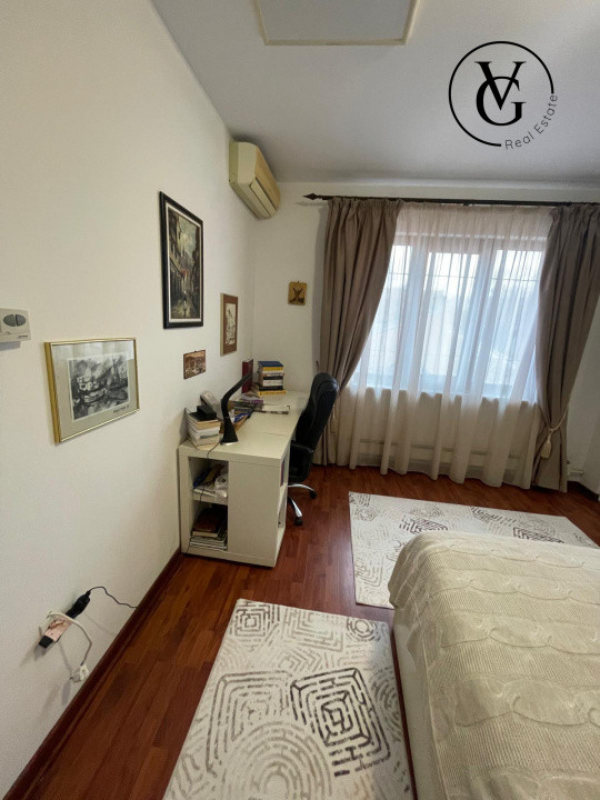 Vila D+P+1E+M  zona L. Pedagogic