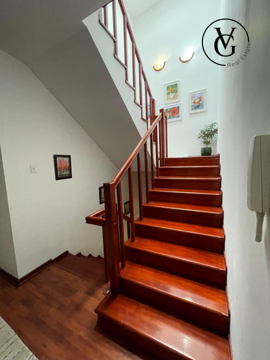 Vila D+P+1E+M  zona L. Pedagogic