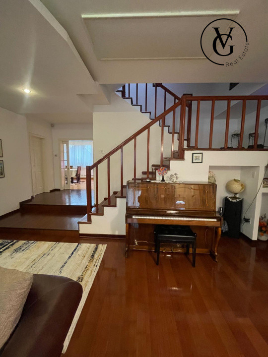 Vila D+P+1E+M  zona L. Pedagogic