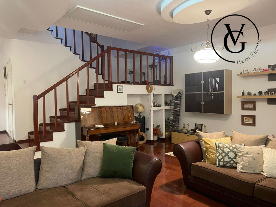 Vila D+P+1E+M  zona L. Pedagogic