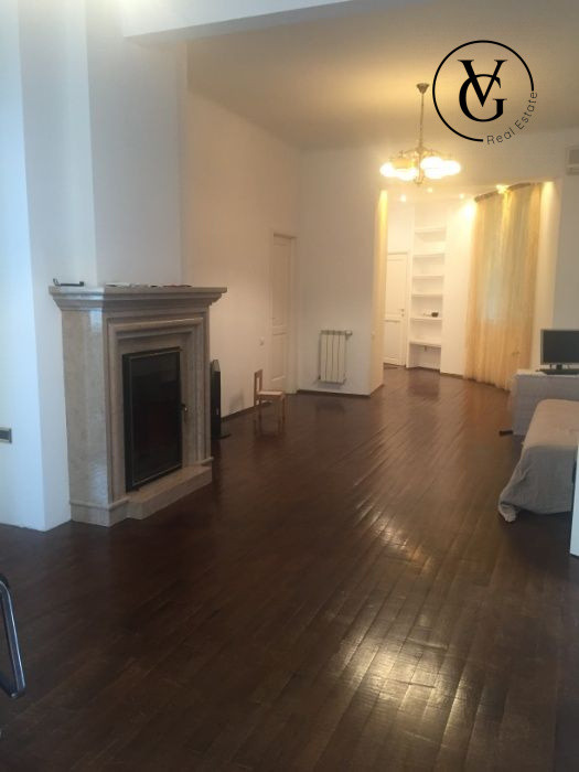 Vila Interbelica renovata - Zona Berzei-Pta Victoriei