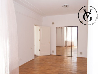 Vila Interbelica renovata - Zona Berzei-Pta Victoriei