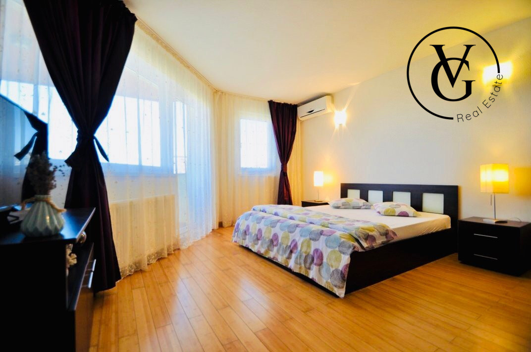 Vila P+2 cu vedere la mare Mamaia Nord / Scoica Land