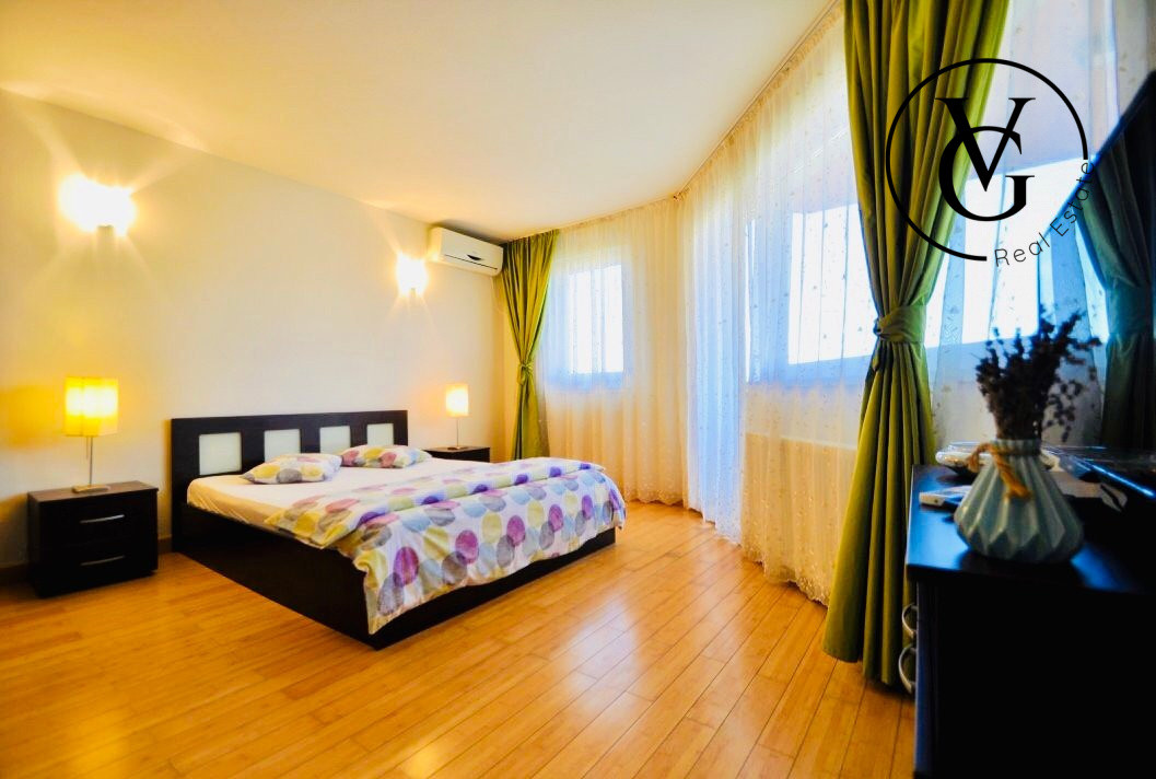 Vila P+2 cu vedere la mare Mamaia Nord / Scoica Land