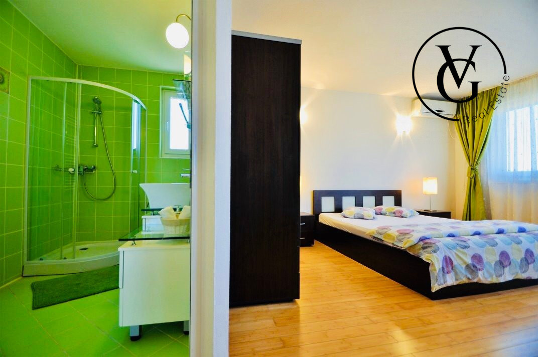 Vila P+2 cu vedere la mare Mamaia Nord / Scoica Land