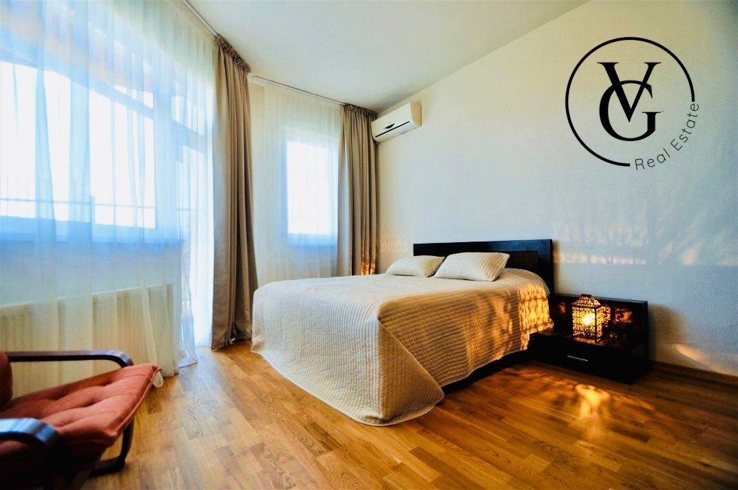 Vila P+2 cu vedere la mare Mamaia Nord / Scoica Land