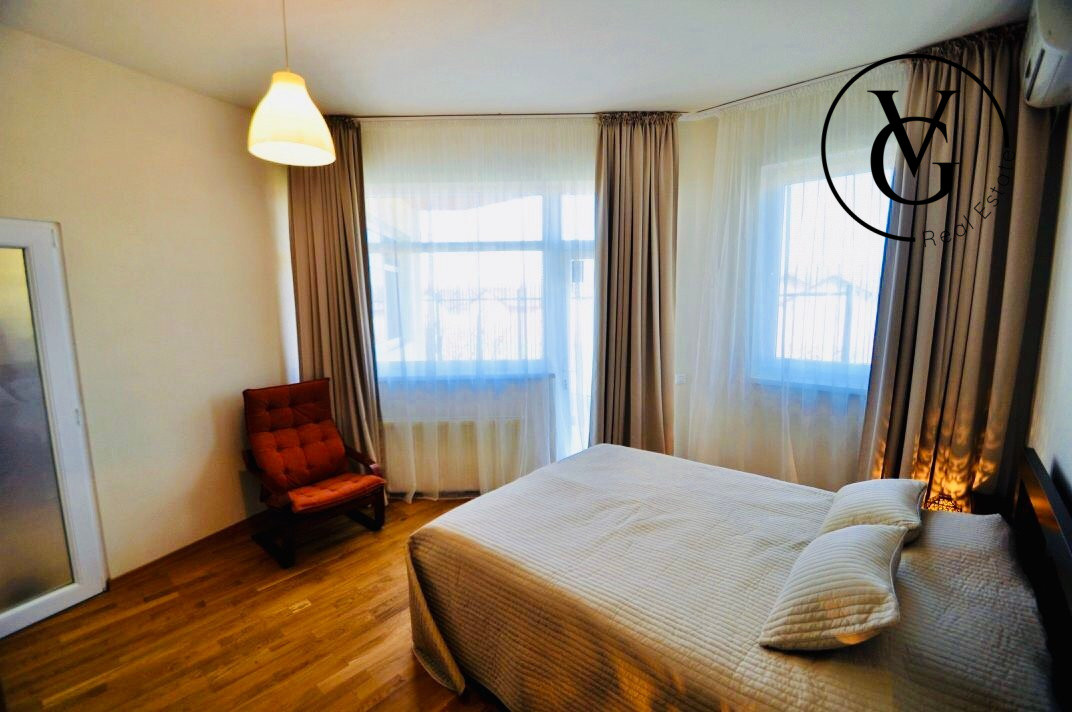 Vila P+2 cu vedere la mare Mamaia Nord / Scoica Land