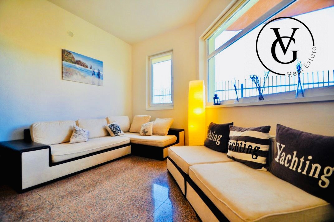 Vila P+2 cu vedere la mare Mamaia Nord / Scoica Land