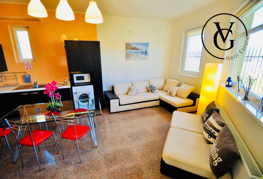 Vila P+2 cu vedere la mare Mamaia Nord / Scoica Land