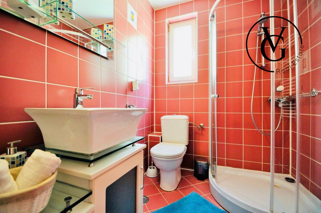 Vila P+2 cu vedere la mare Mamaia Nord / Scoica Land