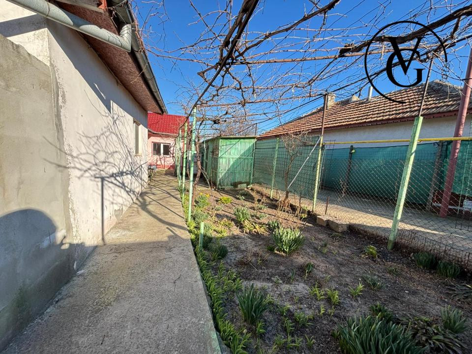 Casa la sol - teren 387 mp - Lumina