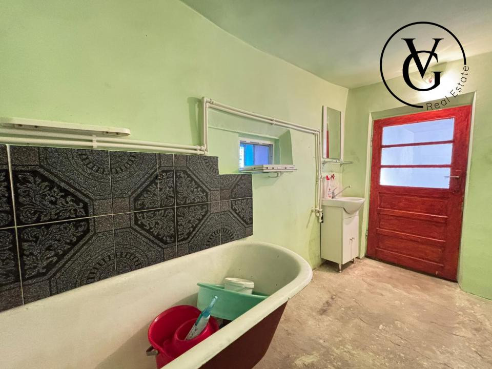 Casa la sol - teren 387 mp - Lumina