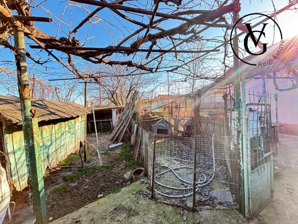 Casa la sol - teren 387 mp - Lumina