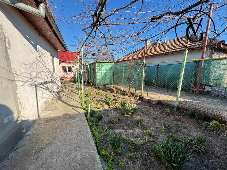 Casa la sol - teren 387 mp - Lumina