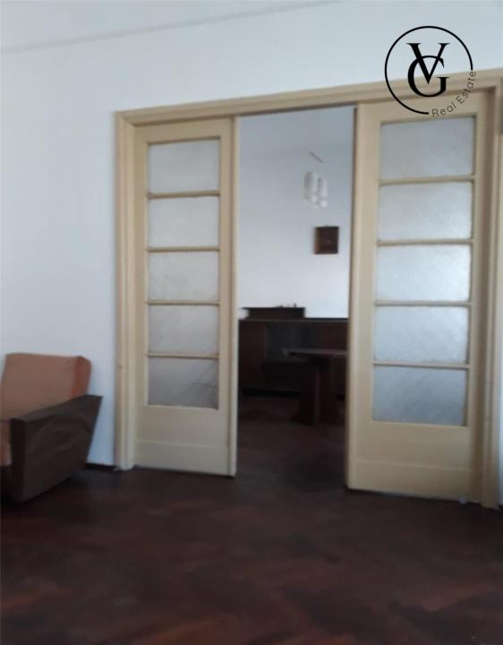 Apartament 3 camere - Centrul Vechi - Renovabil