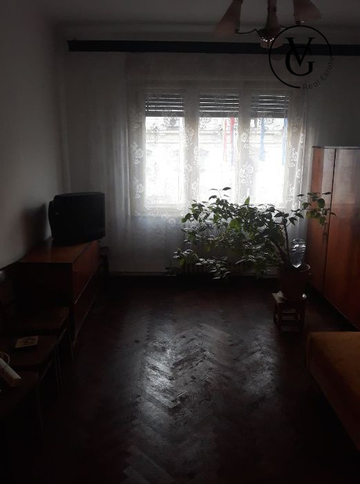 Apartament 3 camere - Centrul Vechi - Renovabil