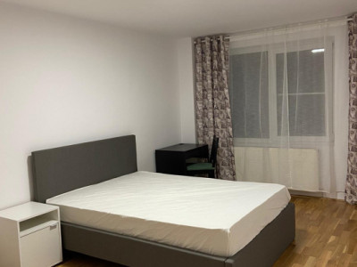 Apartament 3 camere - Apărătorii Patriei - Centrala Proprie