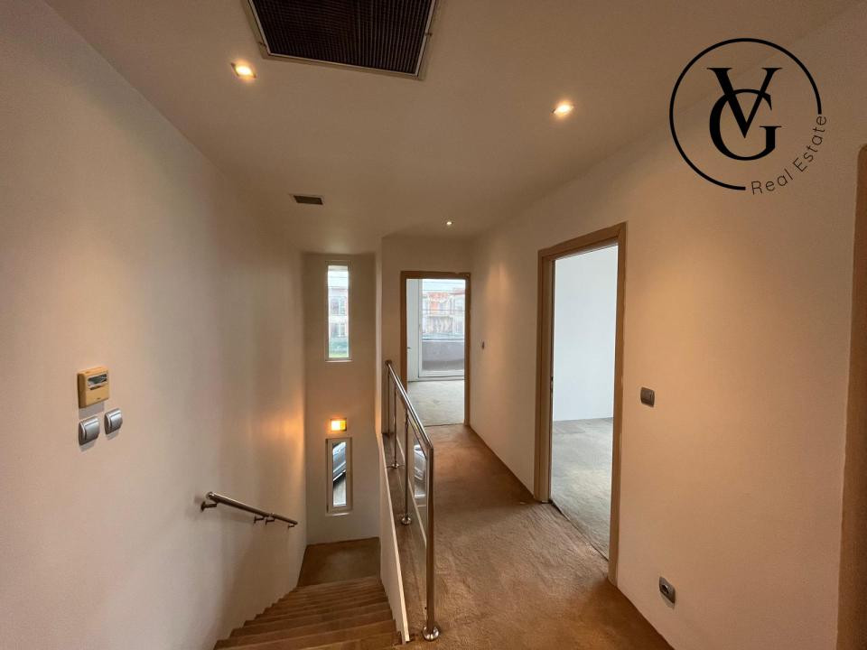 Casa 5 camere Tunari