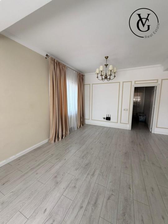 Vila 4 camere Matei Milo | sistem fotovoltaic de 10kW cu baterie de stocare 10Kw