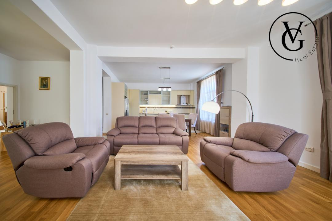 Vilă elegantă cu grădină și terasă – zonă liniștită, Centru 