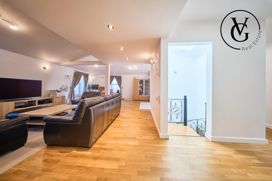 Vilă elegantă cu grădină și terasă – zonă liniștită, Centru 