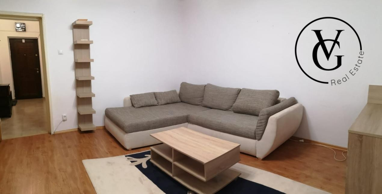 Garsoniera cu bucatarie separata - Zona Centrala - Bd. Unirii