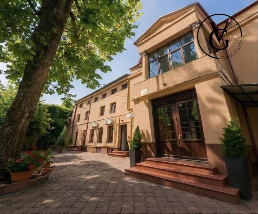 Cladire cu 9 unitati de cazare - Zona Armeneasca 