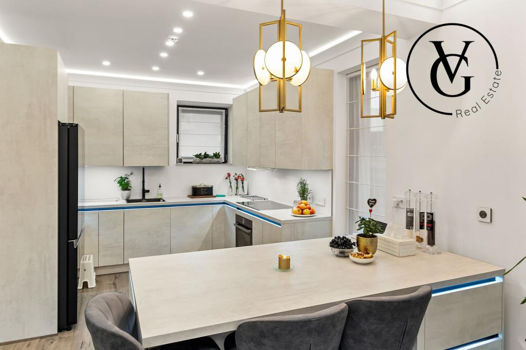 Vila 5 camere cu piscina | Panouri solare 10kw