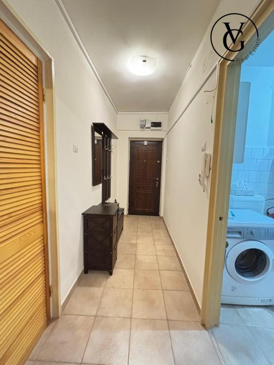 Garsoniera cu bucatarie separata - Zona Centrala - Bd. Unirii