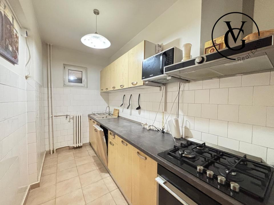 Garsoniera cu bucatarie separata - Zona Centrala - Bd. Unirii