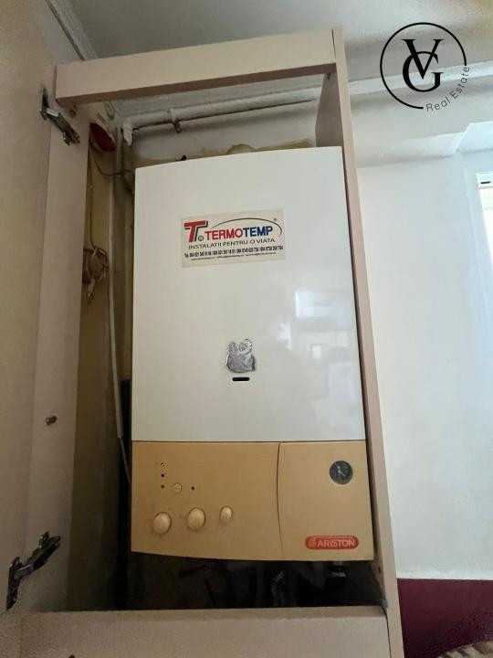 Apartament 2 camere - Metrou 1 Dec - 6 min- Centrala proprie