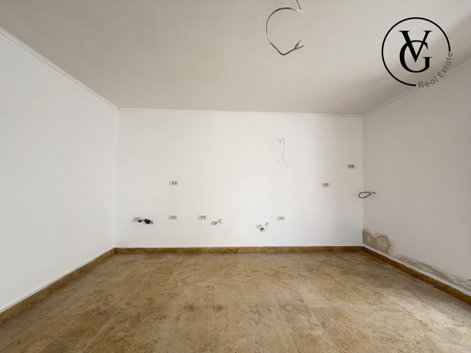 Casa la sol | 4 camere - teren 317 mp | vedere catre lac - Navodari