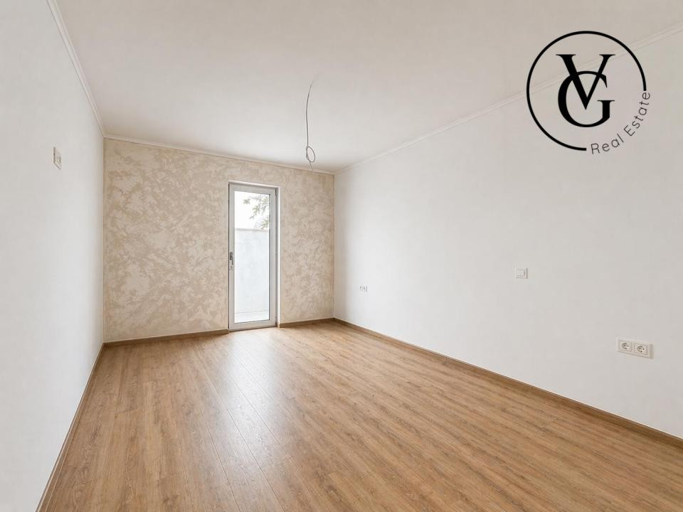 Casa la sol | 4 camere - teren 317 mp | vedere catre lac - Navodari