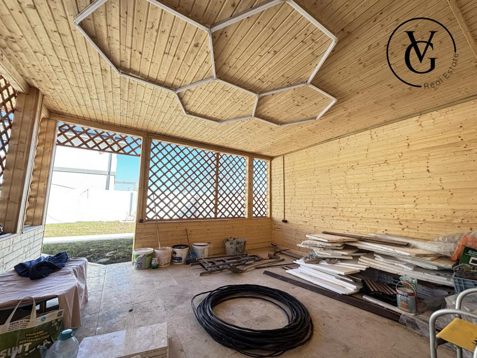 Casa la sol | 4 camere - teren 317 mp | vedere catre lac - Navodari