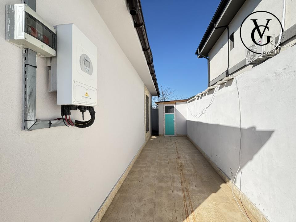 Casa la sol | 4 camere - teren 317 mp | vedere catre lac - Navodari