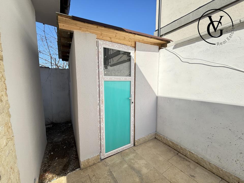 Casa la sol | 4 camere - teren 317 mp | vedere catre lac - Navodari