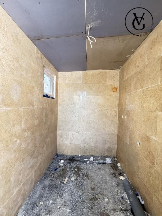 Casa la sol | 4 camere - teren 317 mp | vedere catre lac - Navodari